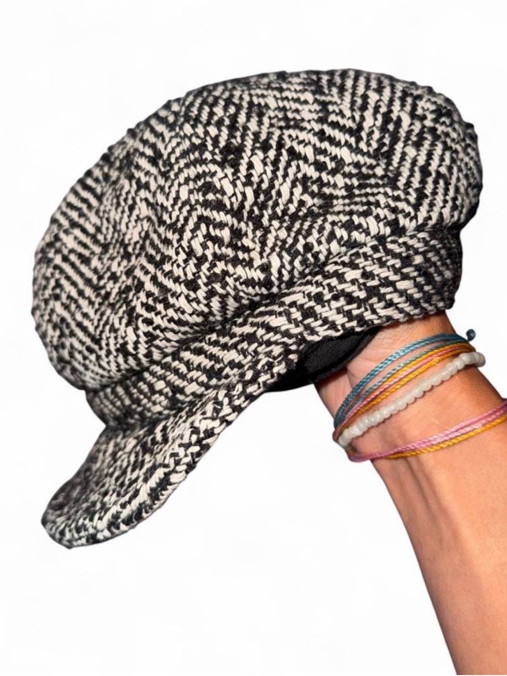 Black & White Knit Baker Boy Cap - Women